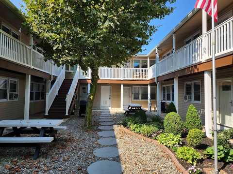 6 N Newport Ave, Ventnor City, NJ 08406