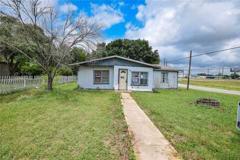 800 Brown Street, George West, TX 78022