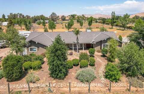 20794 Weldon Avenue E, Sanger, CA 93657