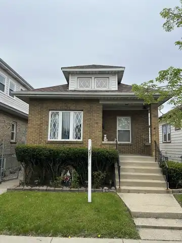 7416 W ADDISON Street, Chicago, IL 60634