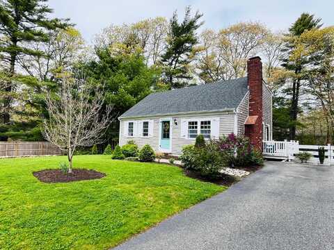 19 Artisan Way, Forestdale, MA 02644