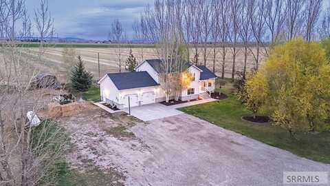 642 N 3300 E, Menan, ID 83434
