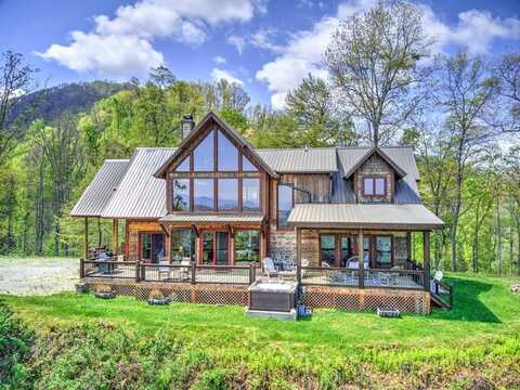 195 Rios Road, Bryson City, NC 28713