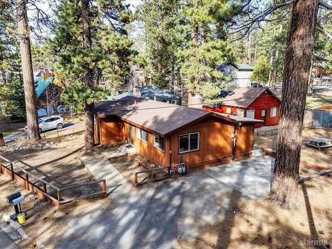 1083 Aspenwald Road, South Lake Tahoe, CA 96150