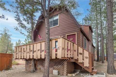 320 Hilltop Lane, Big Bear City, CA 92314