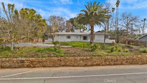 5092 Myrtle Avenue, Riverside, CA 92506