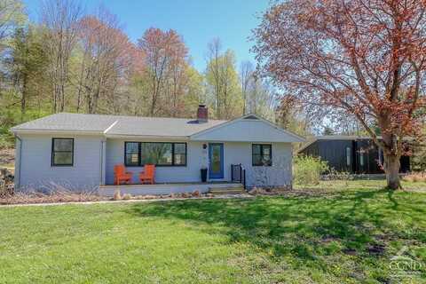 292 County Rt 27B, Hollowville, NY 12530
