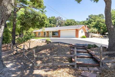 5560 Vida Avenue, Atascadero, CA 93422