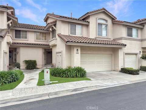 8060 E Treeview Court, Anaheim Hills, CA 92808