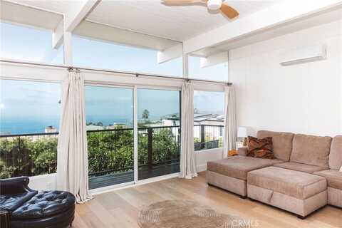 989 La Mirada, Laguna Beach, CA 92651