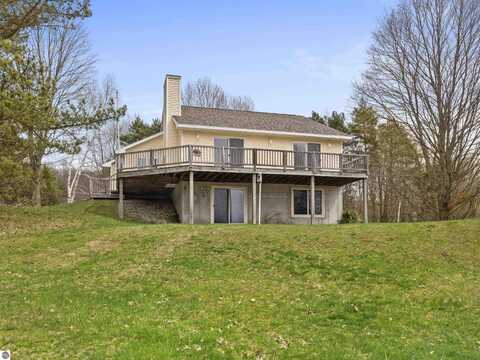 8377 Orchard Hill Road, Beulah, MI 49617