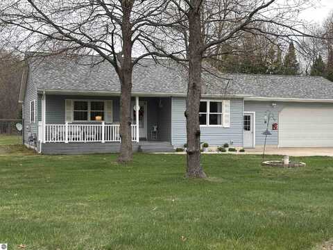 3633 Driftwood Drive, Cadillac, MI 49601