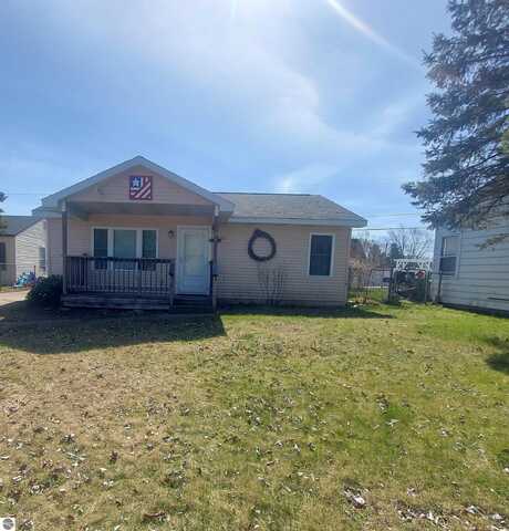 317 SW State Street, Oscoda, MI 48750