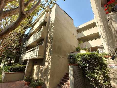 1888 Greenfield Avenue, Los Angeles, CA 90025