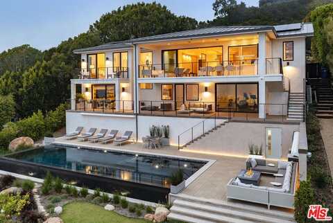 945 Arbolado Rd, Santa Barbara, CA 93103
