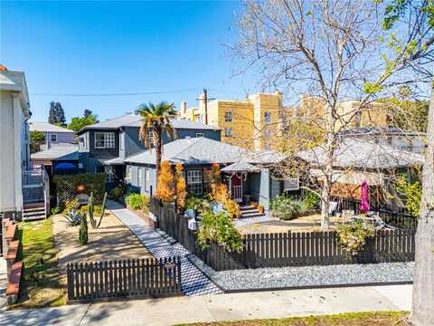 3815 W Heffron Dr, Burbank, CA 91505