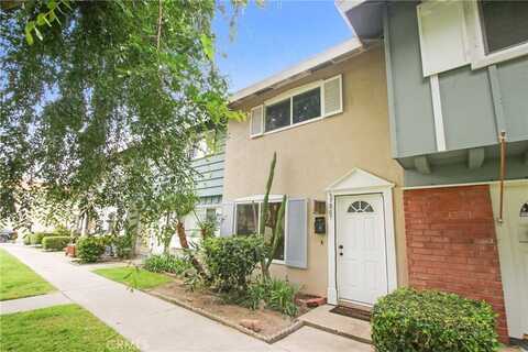 9867 Cornwall Drive, Huntington Beach, CA 92646