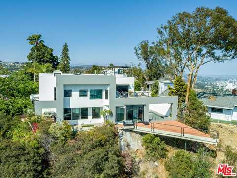 8424 Grand View Dr, Los Angeles, CA 90046