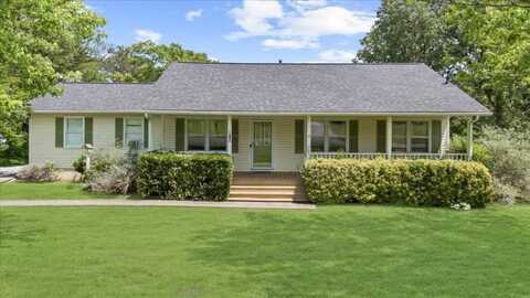 142 Poplar Street SW, Calhoun, GA 30701