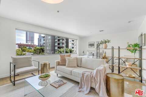 901 S Flower St, Los Angeles, CA 90015