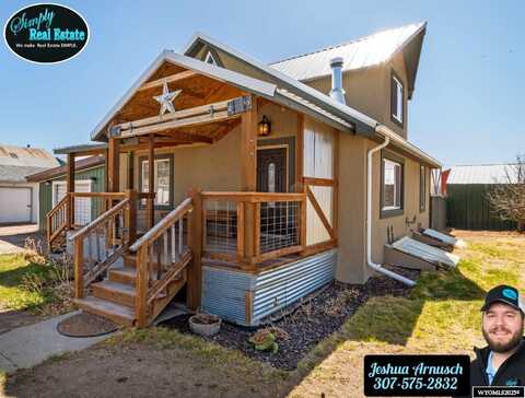 145 West 3rd Street, Lingle, WY 82223
