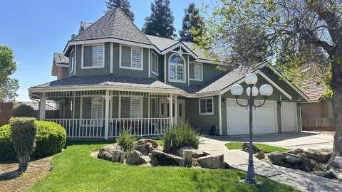 8172 N 8th Street, Fresno, CA 93720