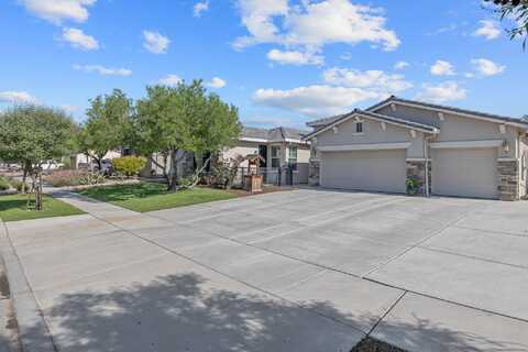 958 W Quail Rock Way, Hanford, CA 93230