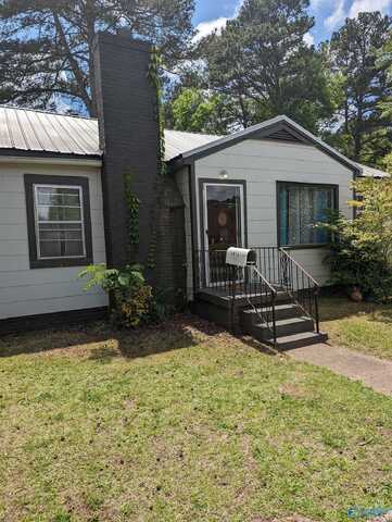 1413 Eastview Avenue, Gadsden, AL 35903