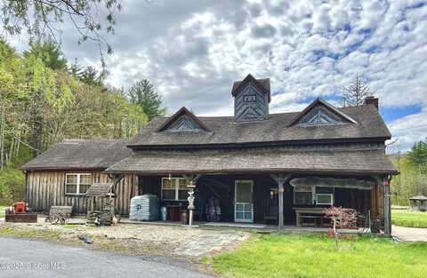 138 Vienna Woods Road, Cairo, NY 12473