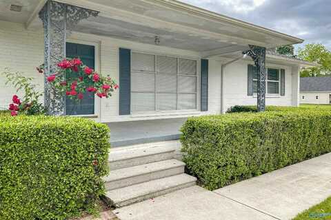 2501 Stratford Road SE, Decatur, AL 35601