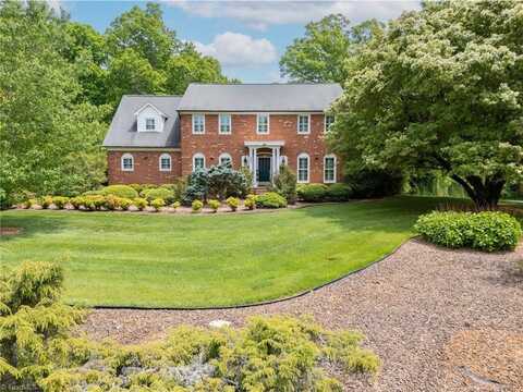 985 Longreen Drive, Kernersville, NC 27284