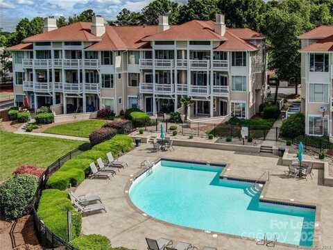 17919 Kings Point Drive, Cornelius, NC 28031