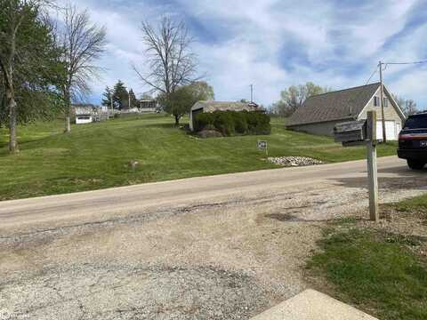 5215 N Lakeshore Drive, Brooklyn, IA 52211