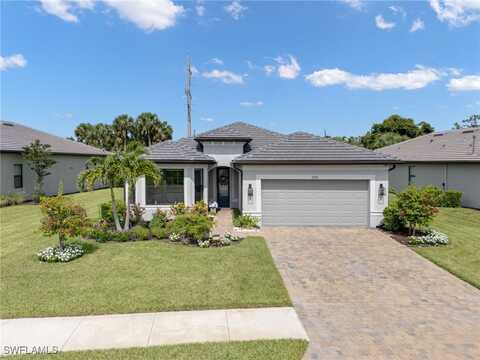 2076 Yellowfin Circle, Naples, FL 34114