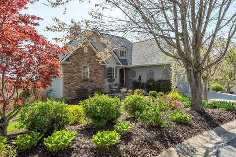 59 Carriage Highlands Court, Hendersonville, NC 28791