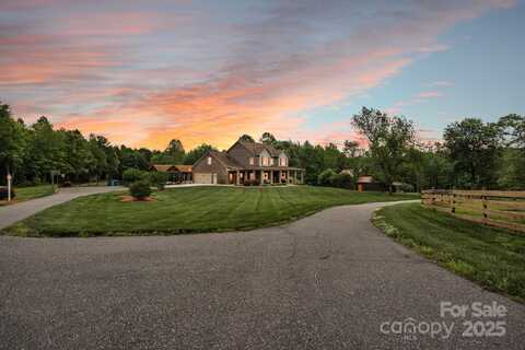 3440 17th Avenue NE, Hickory, NC 28601