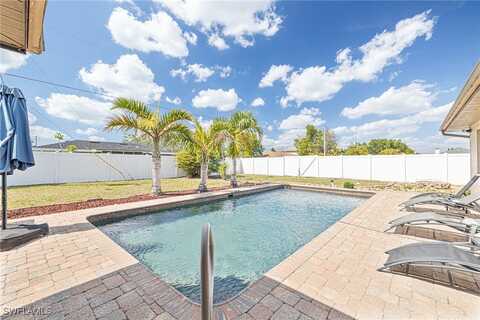 1628 Country Club Boulevard SE, Cape Coral, FL 33990