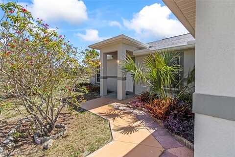 2905 Villa Avenue S, Lehigh Acres, FL 33976