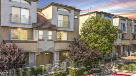 5200 Premiere Hills Circle, Woodland Hills, CA 91364