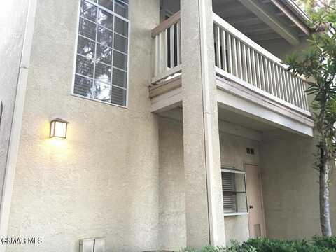 688 Indian Oak Lane, Oak Park, CA 91377