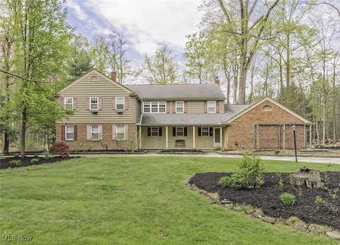 31720 Woodsdale Lane, Solon, OH 44139