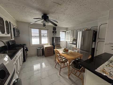 Bldg 28 Court D, Bridgeport, CT 06610