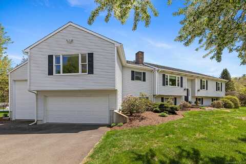 3 River Edge Drive, Newtown, CT 06482