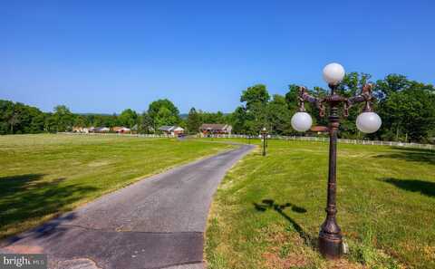 310 MAIL ROUTE, SINKING SPRING, PA 19608