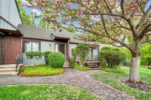 17 Shepard Hill Road, Hamden, CT 06514