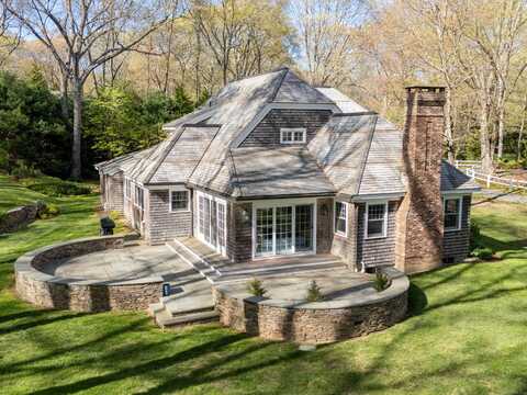 5 Clarks Lane, Old Lyme, CT 06371