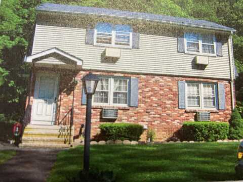 1784 Foxon Road, North Branford, CT 06471