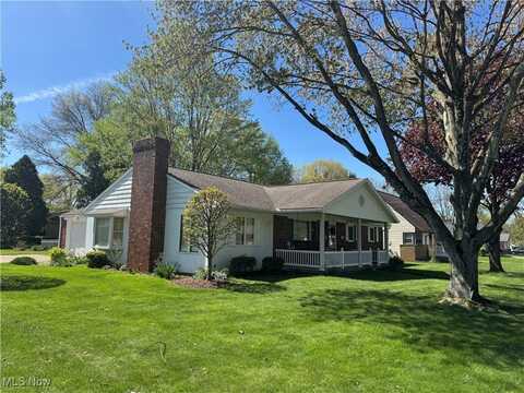 930 E 4th Street, Dover, OH 44622