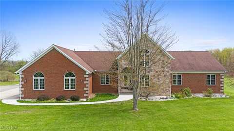 10085 Locust Grove Drive, Chardon, OH 44024