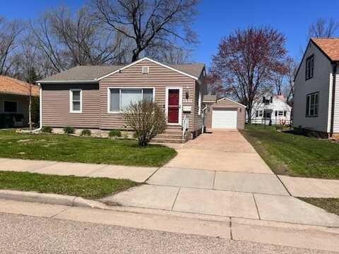 1441 CHESTNUT STREET, Wisconsin Rapids, WI 54494